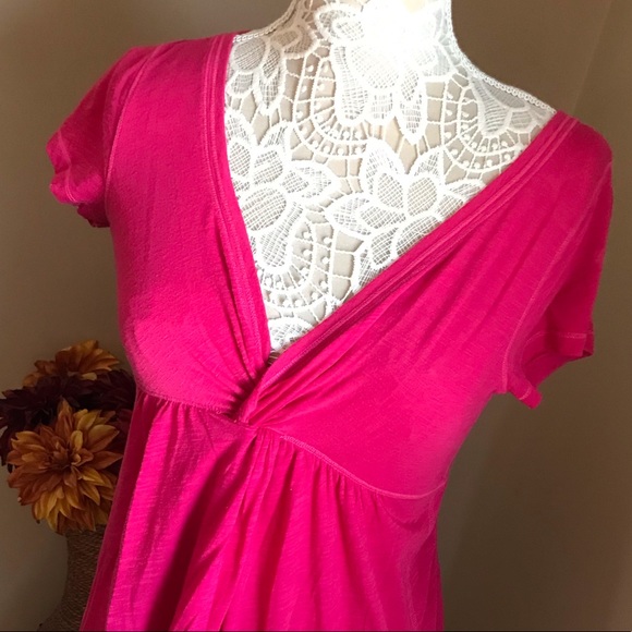 Hollister Hot Pink Fluttery Large Top 👚 - Picture 7 of 7